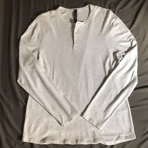 Men’s long sleeve Lululemon Henley.